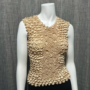 NWOT Magic Scarf Puckered Stretch Sleeveless Top OSFA